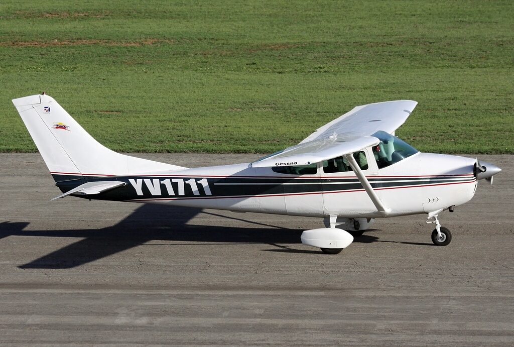 Hora de vuelo de instrucción - C182