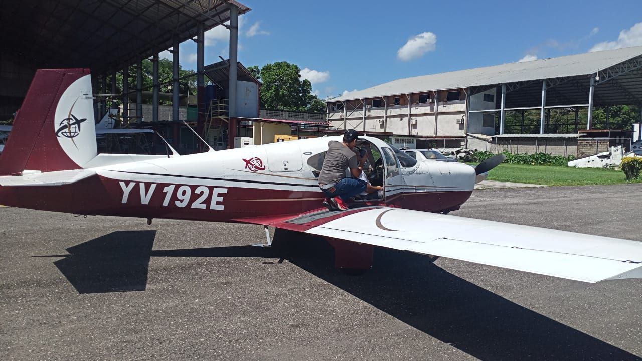 Hora de vuelo de instrucción - Mooney M20 - Imagen 3